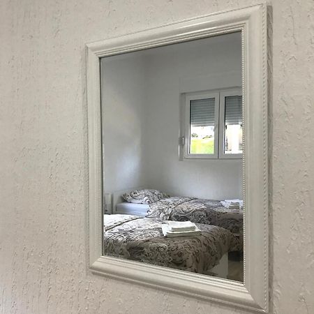 Soba Milojkovic Apartman Galambóc Kültér fotó