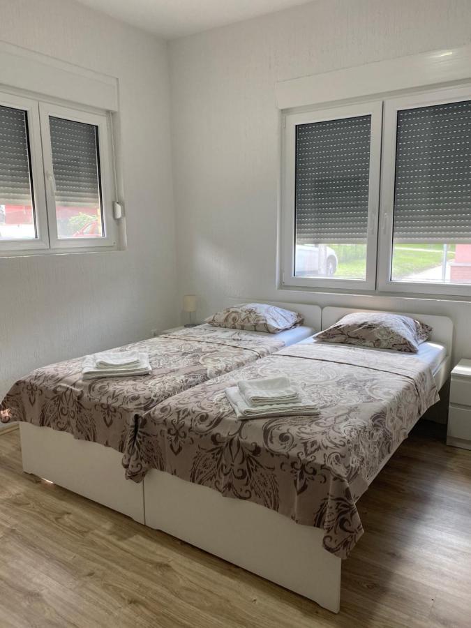 Soba Milojkovic Apartman Galambóc Kültér fotó